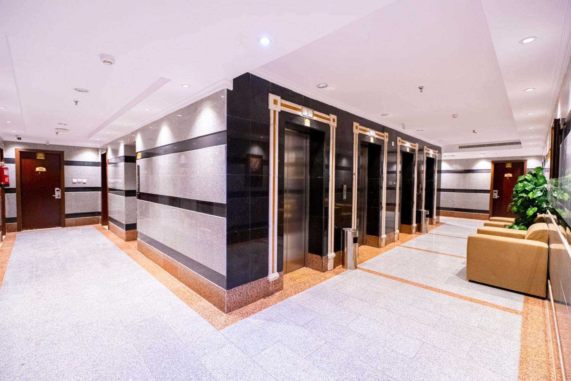 Al Kiram Hotel Al Azizia La Mecque Extérieur photo